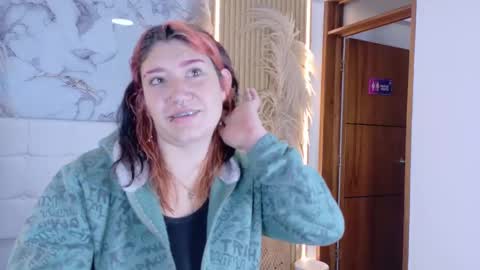 Cerecita  online show from 10-07-25, 12:24