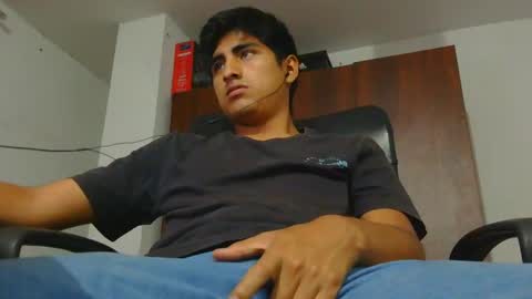 Snapshot of cesarex148 chatting on 02-23-25, 03:02 Cesar online show from 02-23-25, 03:02