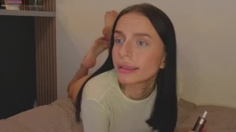 Livia online show from 05-22-26, 10:59
