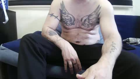 Snapshot of cezar46 chatting on 10-24-25, 08:22 cezar online show from 10-24-25, 08:22