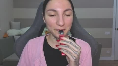 Kate online show from 04-25-26, 06:38