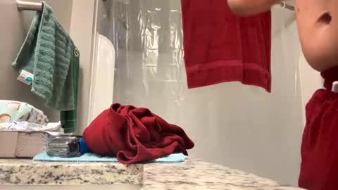 Snapshot of chacho1968 chatting on 10-09-25, 03:32 Chuck online show from 10-09-25, 03:32