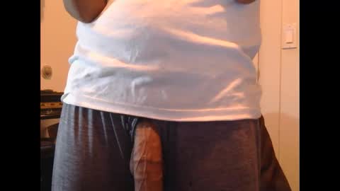 Snapshot of chainnballz chatting on 11-19-25, 02:00 ChainNballzz online show from 11-19-25, 02:00