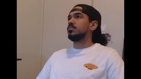 Snapshot of chainnballz chatting on 12-17-25, 02:28 ChainNballzz online show from 12-17-25, 02:28