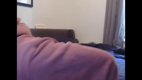 Snapshot of chainnballz chatting on 12-18-25, 02:45 ChainNballzz online show from 12-18-25, 02:45