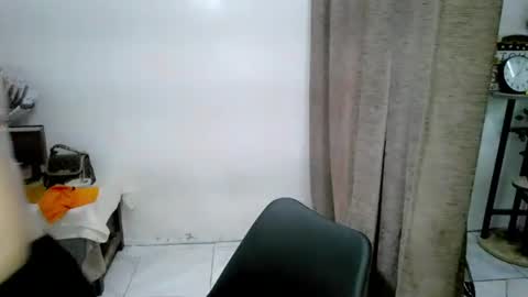 Snapshot of chakadal_xx chatting on 10-01-25, 11:33 chakadal_xx online show from 10-01-25, 11:33