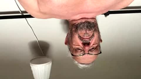 challe online show from 05-18-26, 07:03