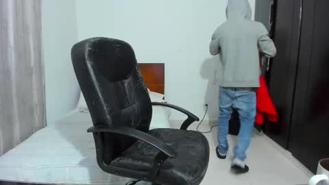 Kenji online show from 10-29-25, 01:41