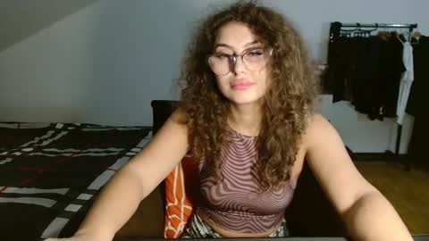 Snapshot of chanelis069 chatting on 01-06-25, 08:39 Stephanieblisss online show from 01-06-25, 08:39