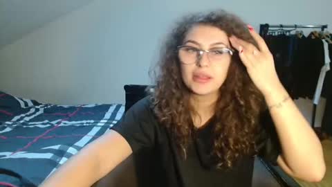 Snapshot of chanelis069 chatting on 01-07-25, 01:03 Stephanieblisss online show from 01-07-25, 01:03