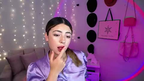 channel_blonde_a online show from 03-04-25, 05:03