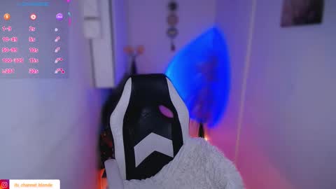 channel_blonde_a online show from 03-13-26, 08:26