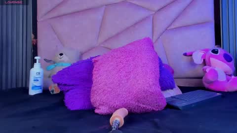 Snapshot of channel_guss chatting on 03-10-25, 02:59 Channel Guss online show from 03-10-25, 02:59