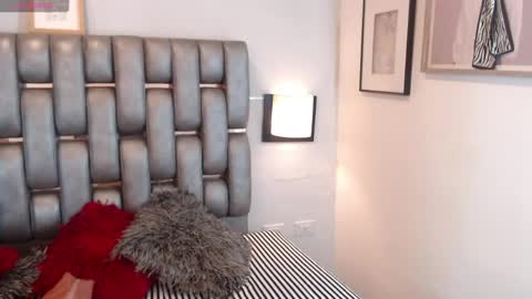 C H A N N E L online show from 04-19-26, 10:56