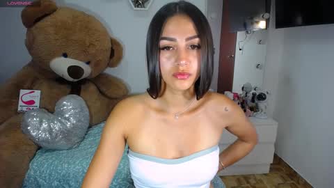 Snapshot of channelrose_1 chatting on 02-26-25, 09:32 Isabella online show from 02-26-25, 09:32