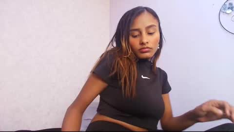 Raquel  online show from 10-25-25, 12:02