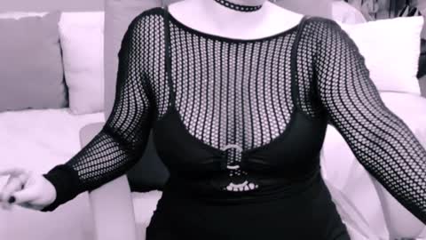 The Queen online show from 01-19-25, 05:15