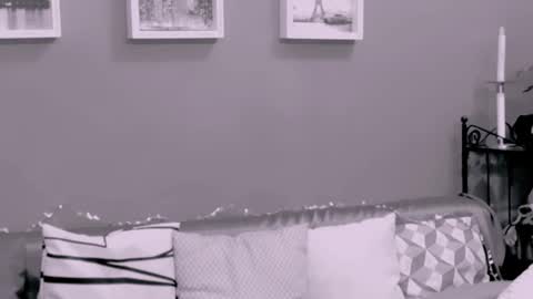 The Queen online show from 10-26-25, 12:55