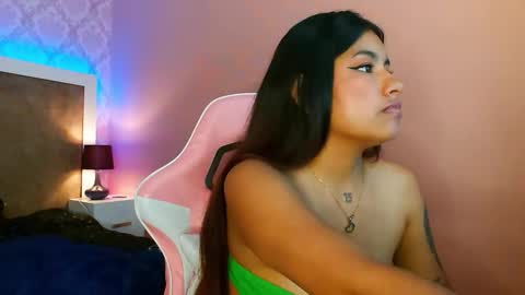  chantalpetit  online show from 09-10-25, 06:08