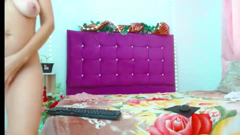 Snapshot of chantalsemenova2023 chatting on 12-11-24, 09:12 chantal sweety  and horny latina for u online show from 12-11-24, 09:12