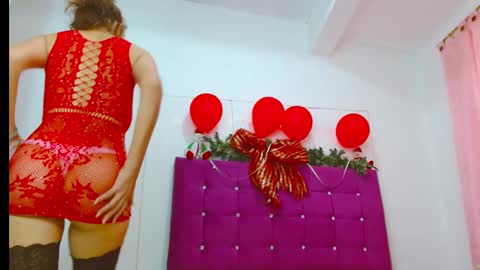 Snapshot of chantalsemenova2023 chatting on 01-02-25, 07:18 chantal sweety  and horny latina for u online show from 01-02-25, 07:18