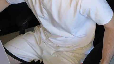 Snapshot of chantatumm chatting on 05-19-26, 02:01 Stern online show from 05-19-26, 02:01