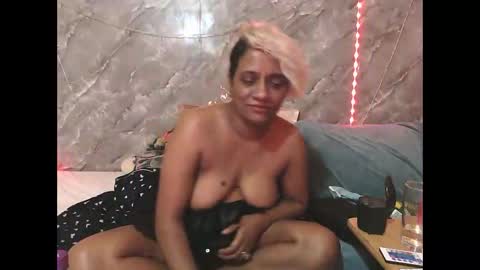 Zaria Vixen online show from 10-08-25, 09:34