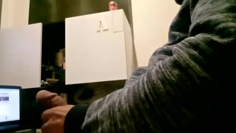 Snapshot of chapy38 chatting on 10-26-25, 09:42 chapy38 online show from 10-26-25, 09:42