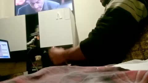 Snapshot of chapy38 chatting on 12-04-25, 12:53 chapy38 online show from 12-04-25, 12:53