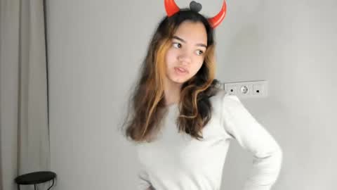 Snapshot of charitybergeaux chatting on 11-26-25, 06:36 MIchelle online show from 11-26-25, 06:36