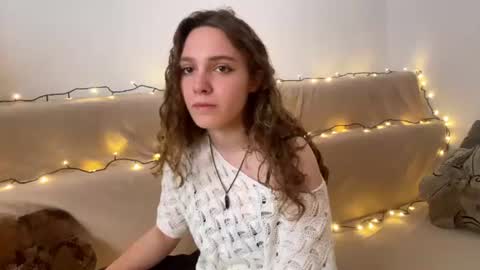 Snapshot of charlalaroia chatting on 06-16-26, 10:07 Diana online show from 06-16-26, 10:07