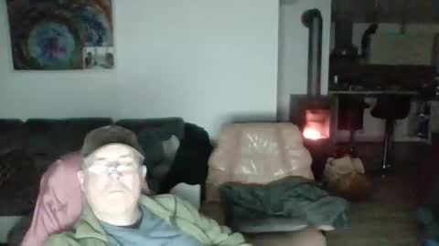 Snapshot of charles6064 chatting on 12-30-24, 04:40 charles6064 online show from 12-30-24, 04:40