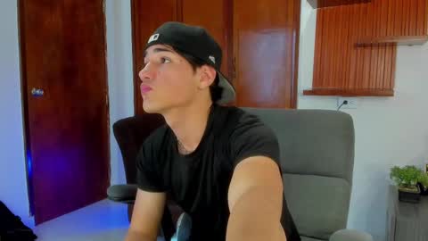 Snapshot of charley_morgan chatting on 02-07-25, 07:06 charley_morgan online show from 02-07-25, 07:06