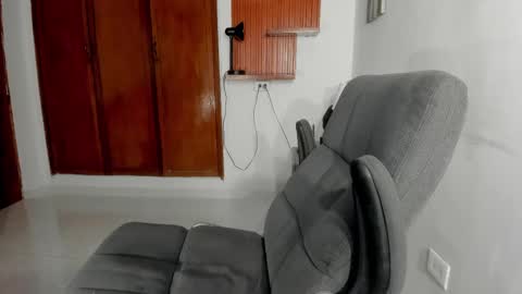 Snapshot of charley_morgan chatting on 02-20-25, 02:46 charley_morgan online show from 02-20-25, 02:46