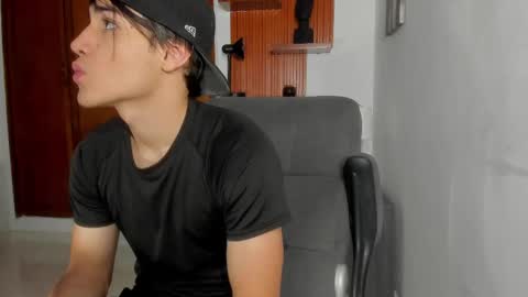 Snapshot of charley_morgan chatting on 02-21-25, 06:48 charley_morgan online show from 02-21-25, 06:48