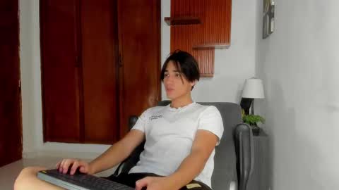 Snapshot of charley_morgan chatting on 02-25-25, 06:53 charley_morgan online show from 02-25-25, 06:53