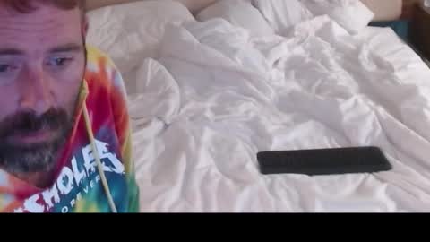 Snapshot of charleyandsmokie chatting on 11-02-25, 12:40 charleyandsmokie online show from 11-02-25, 12:40