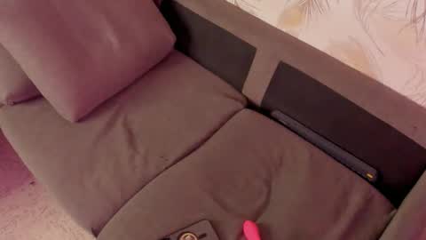 Snapshot of charlie_eusse chatting on 12-20-24, 05:14 charlie eusse online show from 12-20-24, 05:14