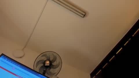 Snapshot of charlie_eusse chatting on 02-27-25, 07:23 charlie eusse online show from 02-27-25, 07:23