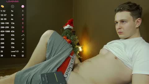 Snapshot of charlie_smiley chatting on 01-02-25, 02:00 Charlie Smiley online show from 01-02-25, 02:00