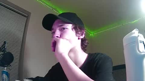 Snapshot of charlied09302 chatting on 11-01-25, 12:34 char sexiness online show from 11-01-25, 12:34