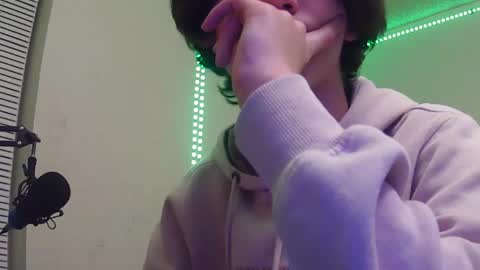 Snapshot of charlied09302 chatting on 12-02-25, 09:03 char sexiness online show from 12-02-25, 09:03