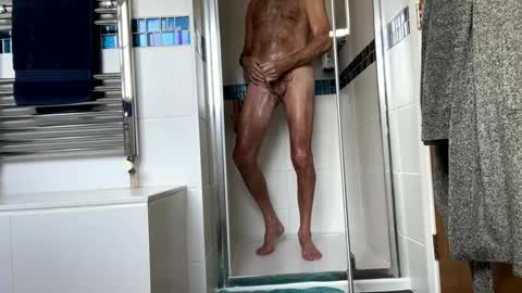 Snapshot of charlieg123 chatting on 02-18-25, 08:59 Gary online show from 02-18-25, 08:59