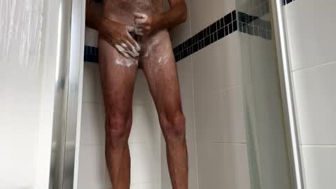 Snapshot of charlieg123 chatting on 09-10-25, 06:46 Gary online show from 09-10-25, 06:46