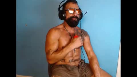 Snapshot of charlieprospect chatting on 09-10-25, 01:16 Charlie Prospect online show from 09-10-25, 01:16