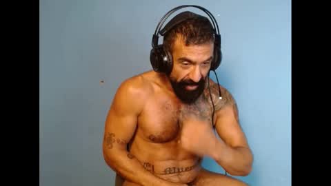 Snapshot of charlieprospect chatting on 09-10-25, 01:55 Charlie Prospect online show from 09-10-25, 01:55