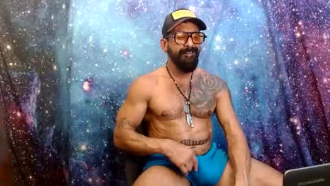 Snapshot of charlieprospect chatting on 11-05-25, 01:27 Charlie Prospect online show from 11-05-25, 01:27