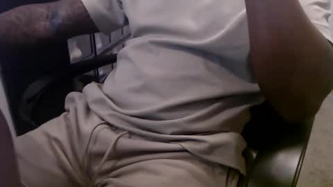 Snapshot of charliesierra310 chatting on 11-23-25, 06:41 CharlieSierra96 online show from 11-23-25, 06:41