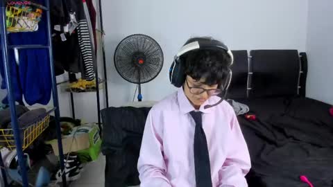 Charlie online show from 05-25-26, 06:47