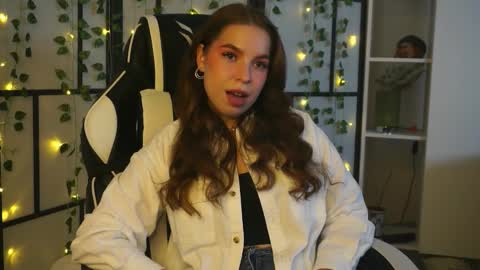 Dannie online show from 10-08-25, 05:32